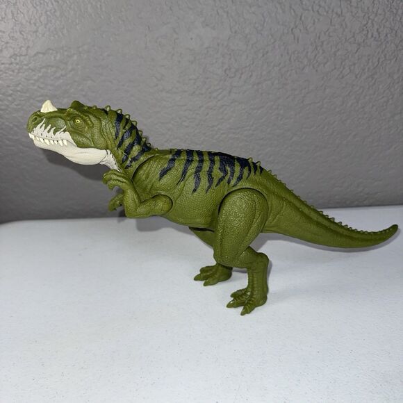 Jurassic World Roarivores CERATOSAURUS Dino Rivals Dinosaur Figure Green - Picture 2 of 6